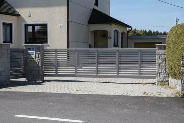 Normgerechte Schiebetore für Unternehmen in Oberösterreich