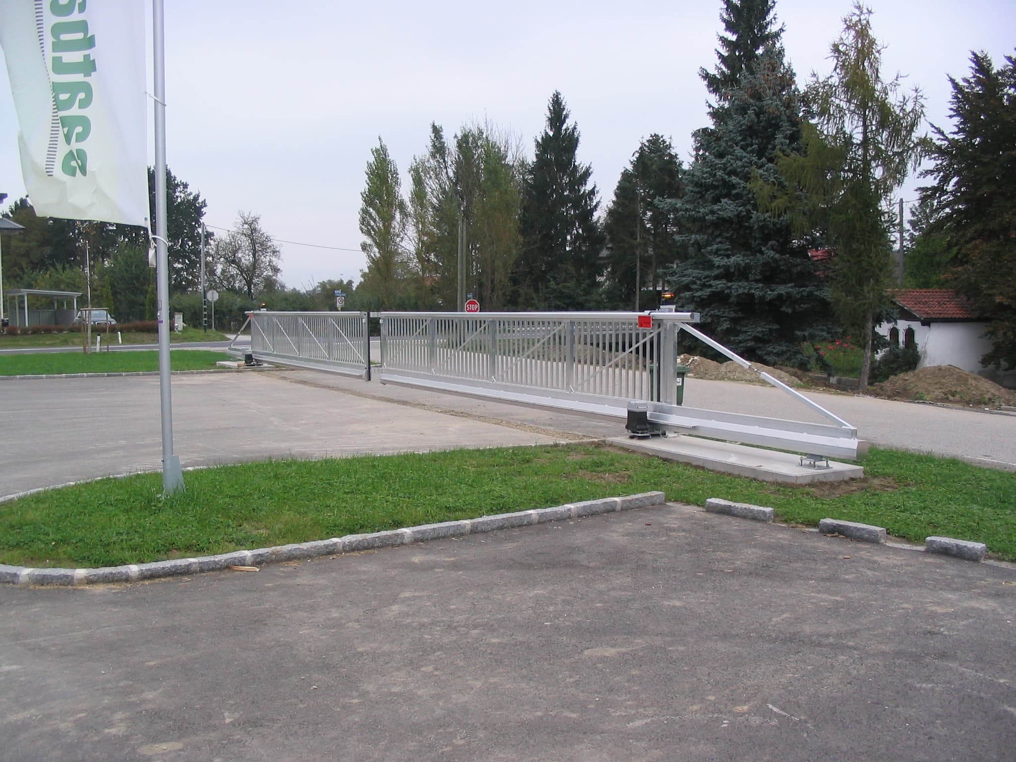 Aluminium Industrieschiebetore mit Antrieb