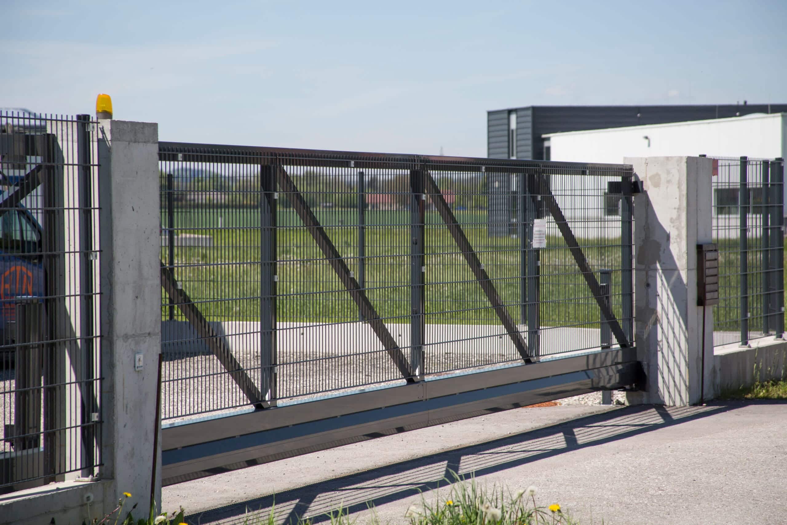 Was kostet ein elektrisches Industrie-Schiebetor in Österreich?