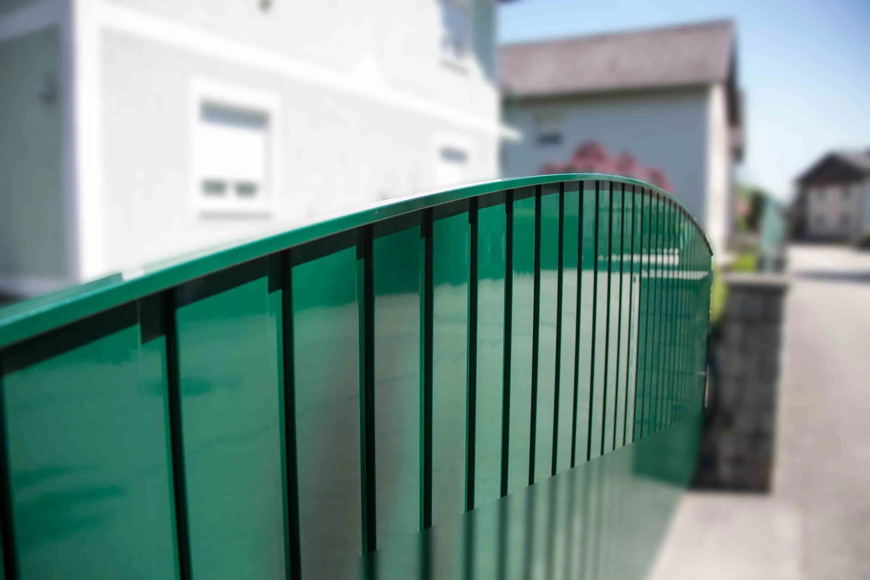 Gartenzaun aus Aluminium witterungsbeständig langlebig Farbenvielfalt Designvarianten